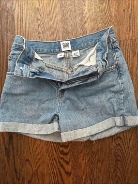 BDG Light Wash Denim Cuffed Women's Shorts